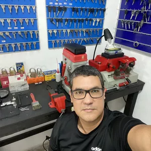 Imagem de capa para o Curso online RM3 CURSO DE CHAVEIRO PROFISSIONAL (FALANDO DE SUCESSO)