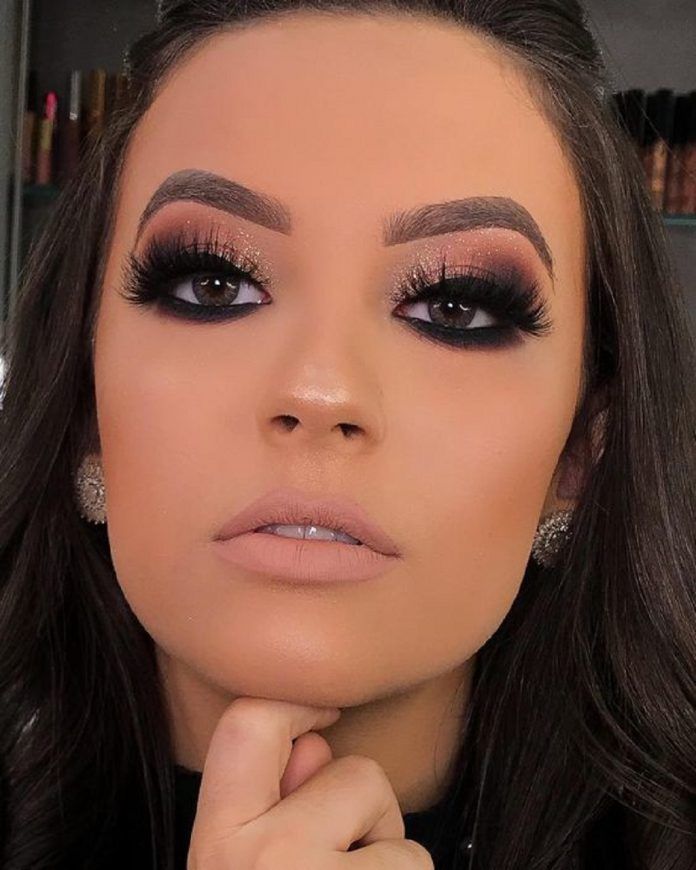 Imagem de Curso de maquiagem 3.0 criado por sara Samara na hotmart