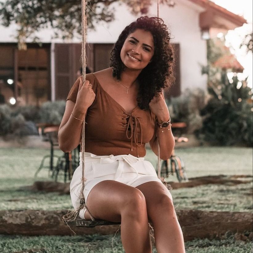Ester Medeiros campos, 32 anos
