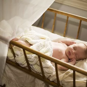 Imagen de portada para Ebook BDB- El bebé duerme solo en la Cuna