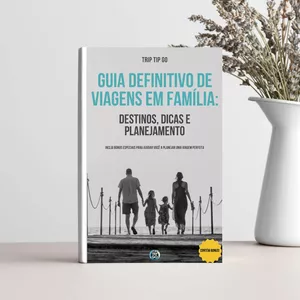 Imagem de capa para o Ebook Guia Definitivo de Viagens em Família: Destinos, Dicas e Planejamento