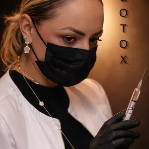 Imagem do curso Toxina botulínica na Prática: do Zero ao Atendimento