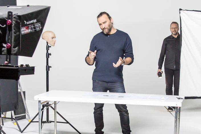 Distance, Directions and Shape – Basic Foundations of Light