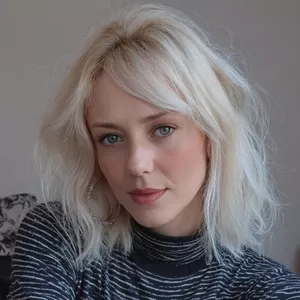 Imagem de capa para o Ebook Curso Ilumi_MakeHair 👑 Aprende tudo sobre cabelos e comecar atender suas clientes já!