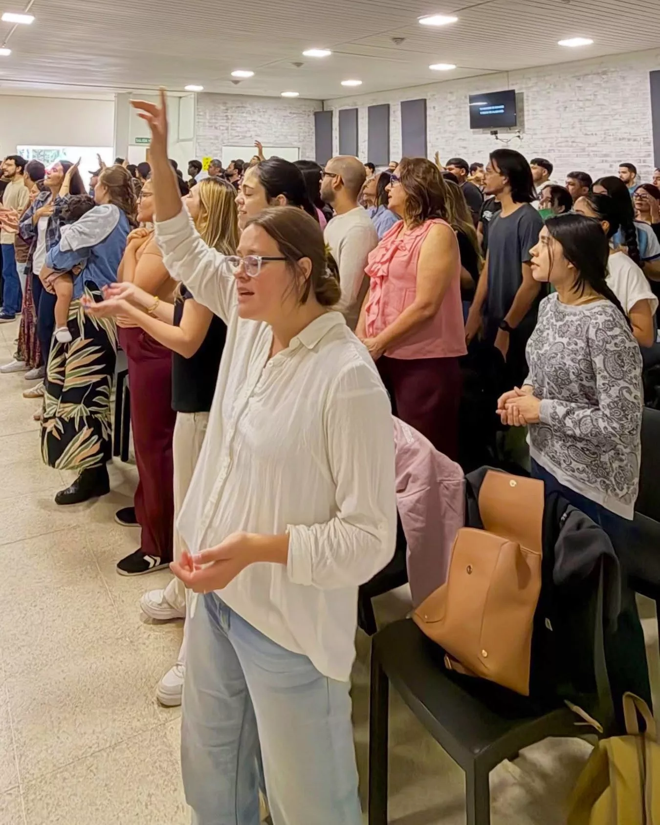 Personas de distintas nacionalidades en ASL Amor Sin Límites