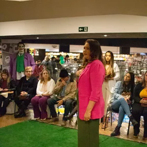Imagem de capa para o Curso online Women Voice