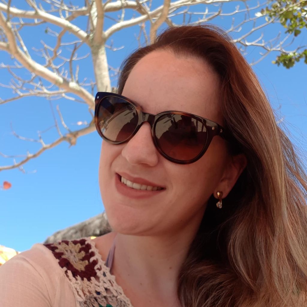 Isamara Paes Clemente de Lima