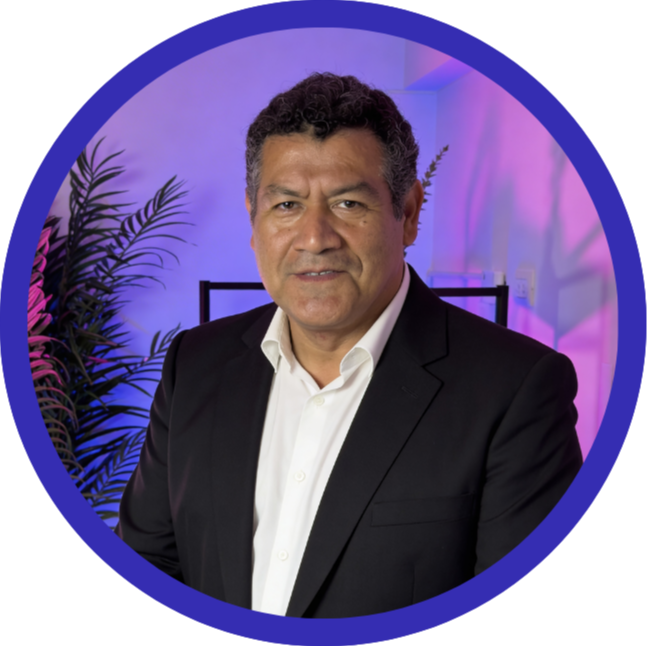 🔹LUIS SIGÜEÑAS