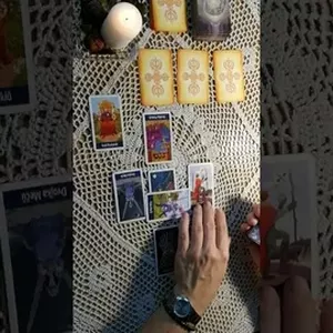 Imagen de portada para Curso online Leo Hoy: Descubre Tu Destino con Nuestro Servicio de Tarot ☎️