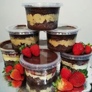 Imagem de capa para o Ebook Faça Uma Renda Extra com deliciosos bolos de pote  !!
