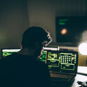 Imagem de capa para o Ebook CURSO HACKER BASIC