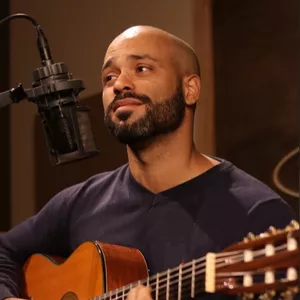 Imagem do curso Desvendando a Música: Aprenda a Ouvir de Forma Mais Profunda