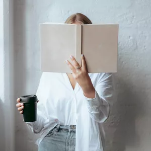 Imagen de portada para Curso online Membresía Mensual del Club de Español