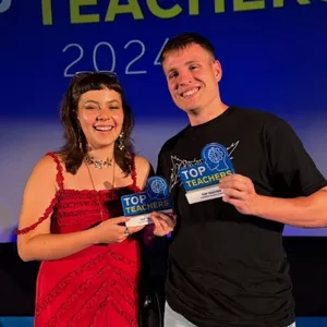 Imagen de portada para Curso online El curso de TikToks &amp; Reels: Sé Viral y Vende Más