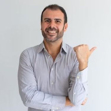 🔹Ricardo V., Gerente de Exportaciones.