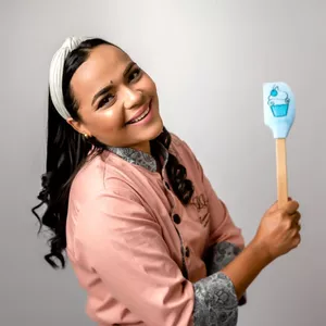 Imagem de capa para o Curso online Confeiteira de Sucesso - do Zero a vendas