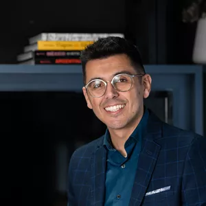 Imagem de capa para o Curso online Clube do E-book