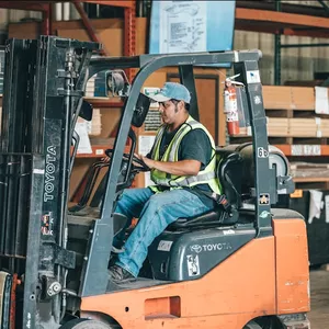 Imagem de capa para o Curso online Capacitação Teórica em Operação de Empilhadeira para o Mercado de Trabalho