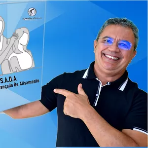 Imagem de capa para o Curso online Advanced Hair Straightening Course".