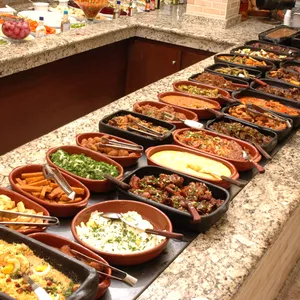 Imagem de capa para o Ebook Sobremesas e pratos para todas as horas