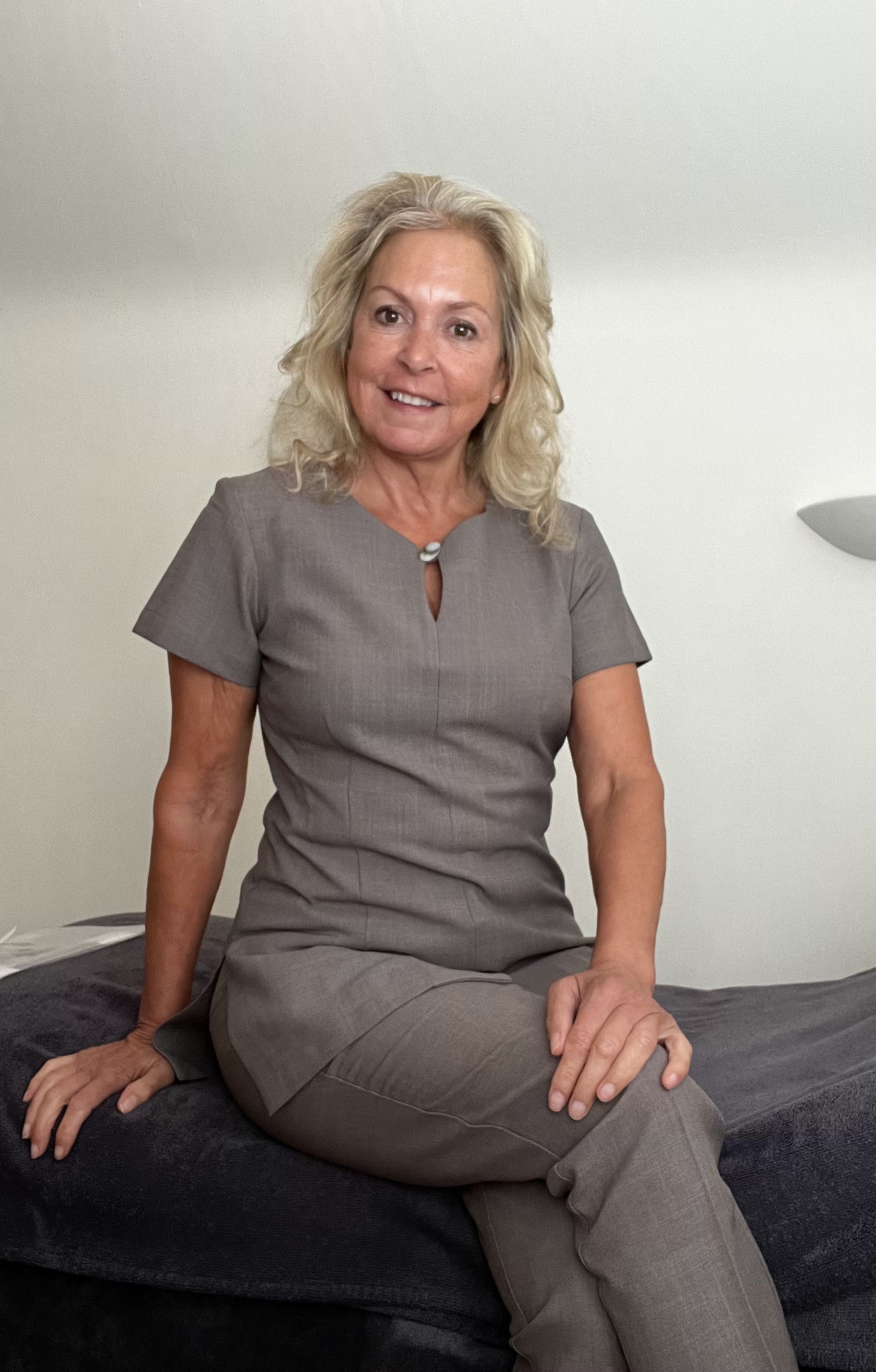 Joanne Michelle Brown, IFPA and FHT tutor