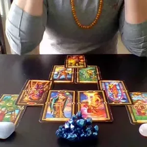 Imagen de portada para Curso online 🌟 Tarot Reus: Encuentra respuestas en tu destino 🌟