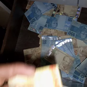 Imagem de capa para o Curso online Como Mudar Sua Vida Financeira Em 5 Minutos !  De Fôrma Básica 😱