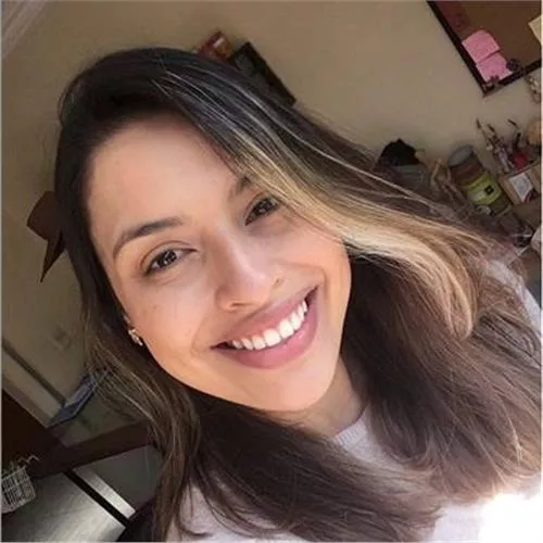 Laura Gomez, (Perú)