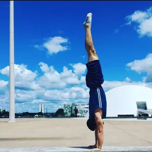 Imagem de capa para o Ebook Domine o Handstand