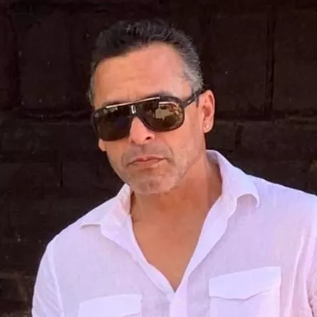 Gabriel Torres, Diseñador de Interiores en Argentina