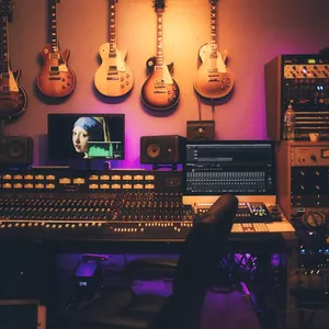 Imagem do curso Curso Online de Produção Musical: Do Zero à Música Completa com Reaper
