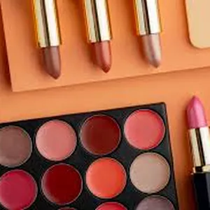 Cover image for Online course Makeup for Photography: Achieve Picture-Perfect Looks