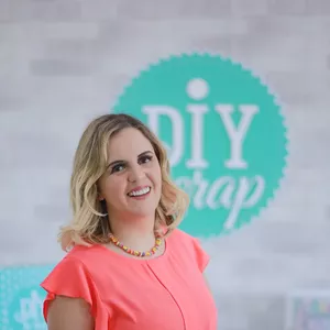 Imagem do curso Curso Online DIY SCRAP Desvendando o Scrapbook!