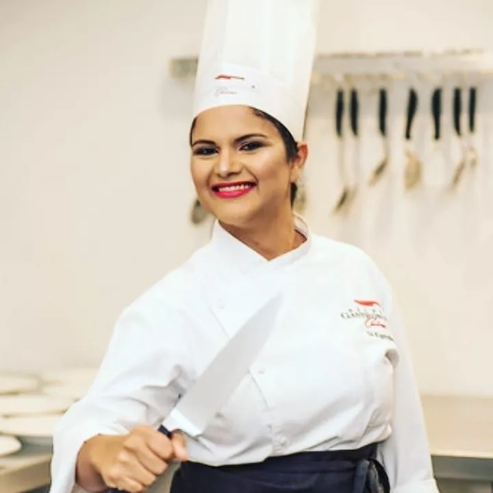 Gislaine Ferreira Dias - Professora de Gastronomia