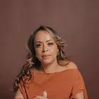 Renata Araújo