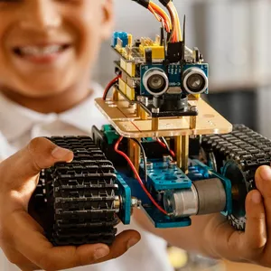 Imagem de capa para o Curso online Curso de Robótica RoboGenius