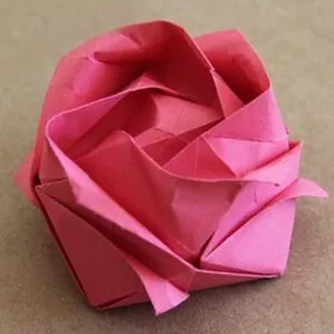 Imagen de portada para Curso online Curso de origami de flores y animales