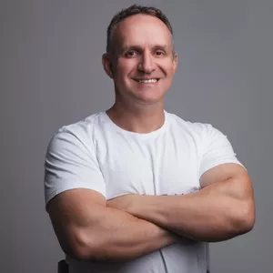 Imagem de capa para o Curso online Comunidade 357 | Luciano Lara