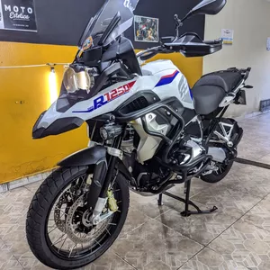 Imagem de capa para o Curso online Treinamento básico de lavagem de motos.