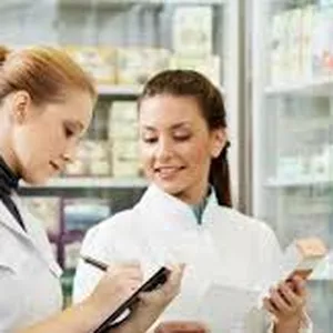 AUXILIAR EM FARMACIA