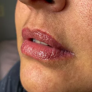 Imagem do curso HYDRA GLOSS LIPS