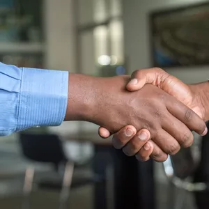 Imagem de capa para o Curso online Conexão cliente para vendas exponenciais - leia seu cliente para turbinar resultados