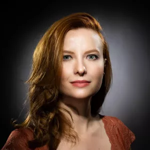 Imagem de capa para o Serviço online Sessões com Lari Colebrusco