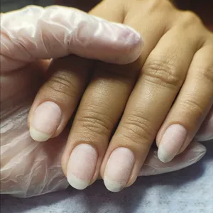 Imagem de capa para o Curso online Manicure Clássica Moderna 