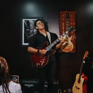 Curso Mentoria DGG — Guitarra na Igreja