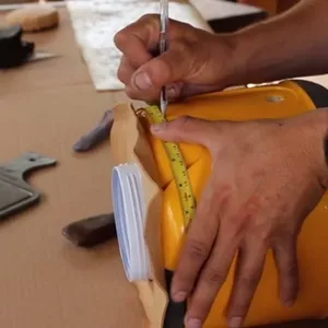 Imagem de capa para o Curso online Como encapar garrafa térmica em couro