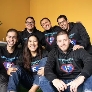 Imagen de portada para Curso online 🔥 PRIMERA VENTA 2.0 ACTUALIZADA (Las Más de +200 Lecciones para Dominar Técnicas de Ventas por Internet, aprender de Marketing de Afiliados y Crear una Fuente de Ingresos Extra)