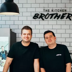 Imagen de portada para Curso online Despierta tu potencial culinario con The Kitchen Brother´s ¡Ya!