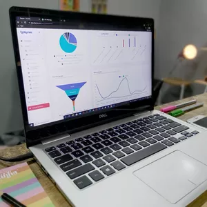 Imagem de capa para o Serviço online Marketing e vendas Growbit