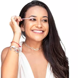 Imagem de capa para o Curso online Designer de Cílios Expert.